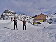 38 In arrivo al Rif. Calvi (2006 m) con vista in Grabiasca (2704 m)